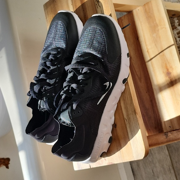 Nike RENEW RUNNING shoes - Picture 1 of 9